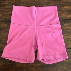 Aritzia TNA action shorts